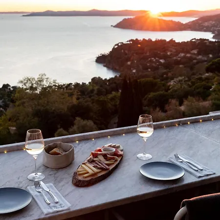 Hotel La Douce 4*