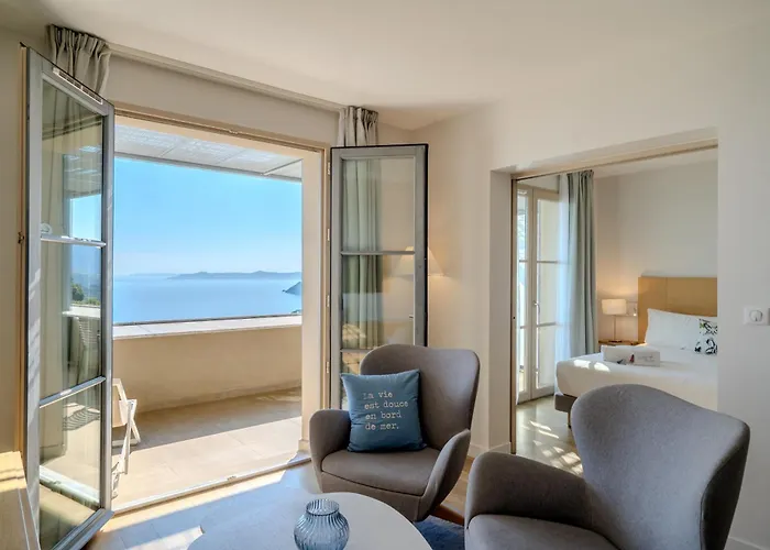 La Douce Le Rayol-Canadel-sur-Mer