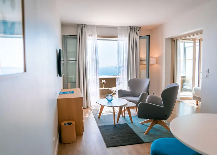 La Douce Otel Le Rayol-Canadel-sur-Mer