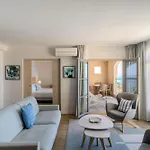 Hotel La Douce 4*