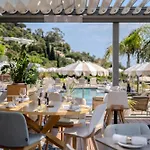 ホテル La Douce Le Rayol-Canadel-sur-Mer