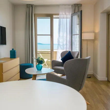 La Douce Rayol-Canadel-sur-Mer