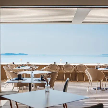 La Douce Hotell Le Rayol-Canadel-sur-Mer