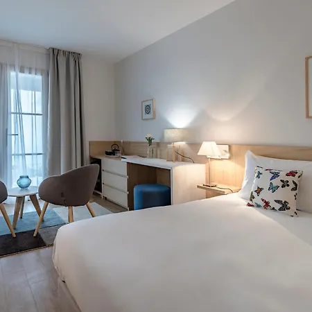La Douce Hotell 4*