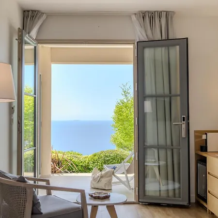 La Douce Rayol-Canadel-sur-Mer