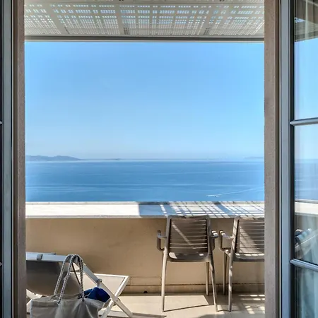 La Douce Rayol-Canadel-sur-Mer
