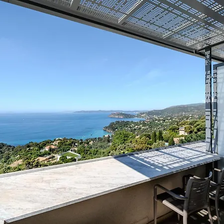 La Douce Rayol-Canadel-sur-Mer