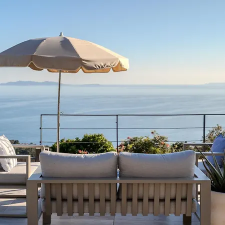 Hotell La Douce Le Rayol-Canadel-sur-Mer