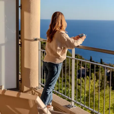 La Douce فندق Le Rayol-Canadel-sur-Mer